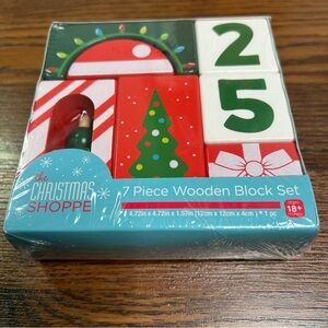 The Christmas Shoppe" 7-piece wooden block set / Holiday countdown